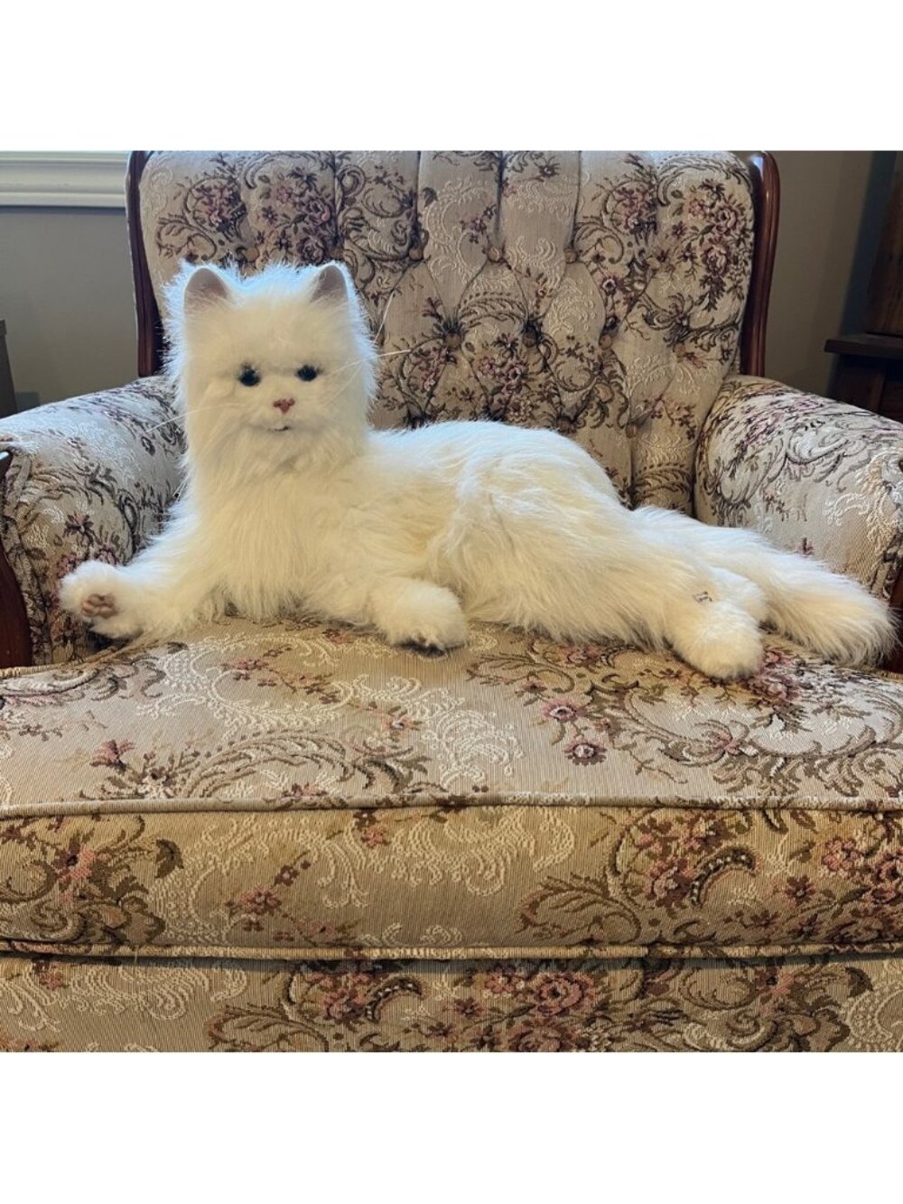 2009 Fur Real Friends Hasbro Interactive White Persian Cat Working Lulu Cuddling